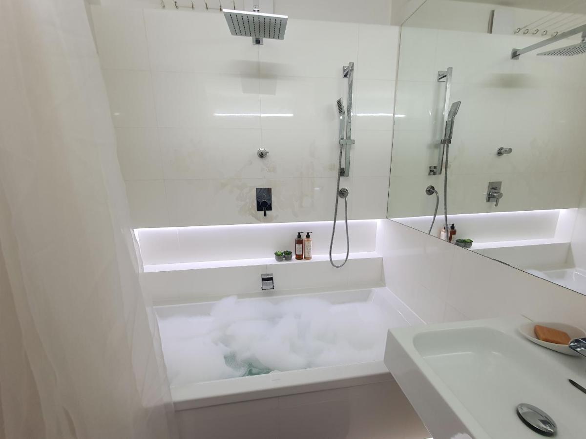 Apartmán Whitebeeapartament Vratislav Exteriér fotografie
