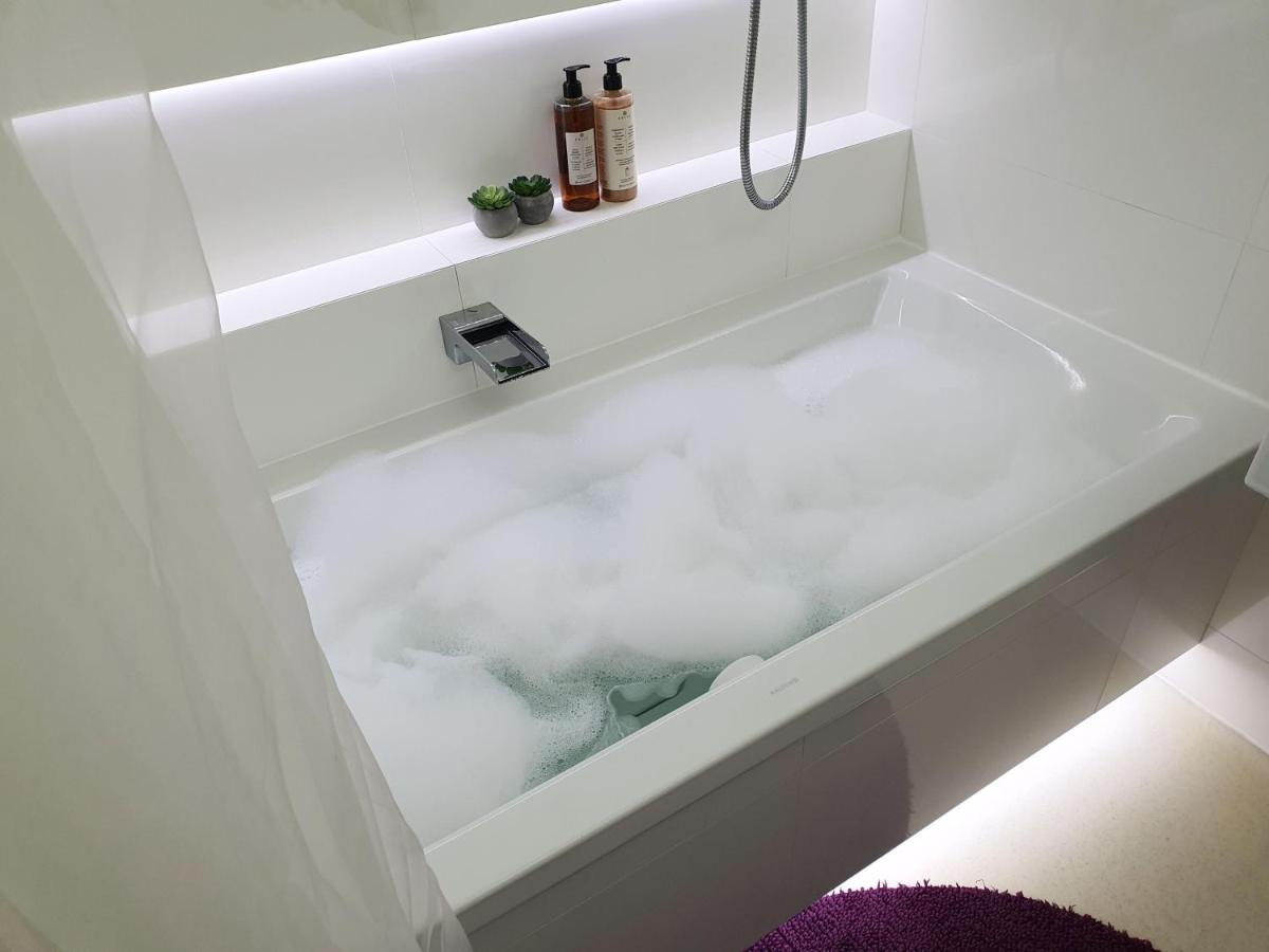 Apartmán Whitebeeapartament Vratislav Exteriér fotografie